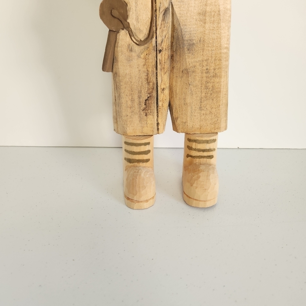 Vintage Handmade Rustic Carved Wood Fisherman Standing Bear Cabin Farmhouse - Picture 7 of 11